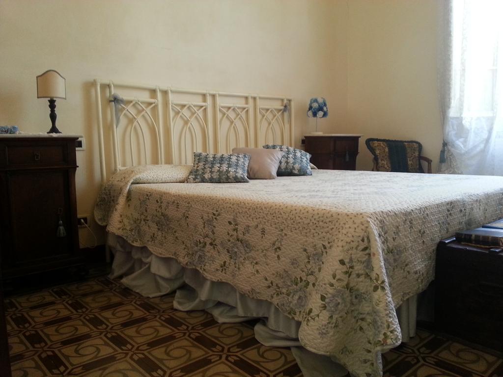 Casa Simonetti Bed & Breakfast Торе дел Лаго Пучини Стая снимка